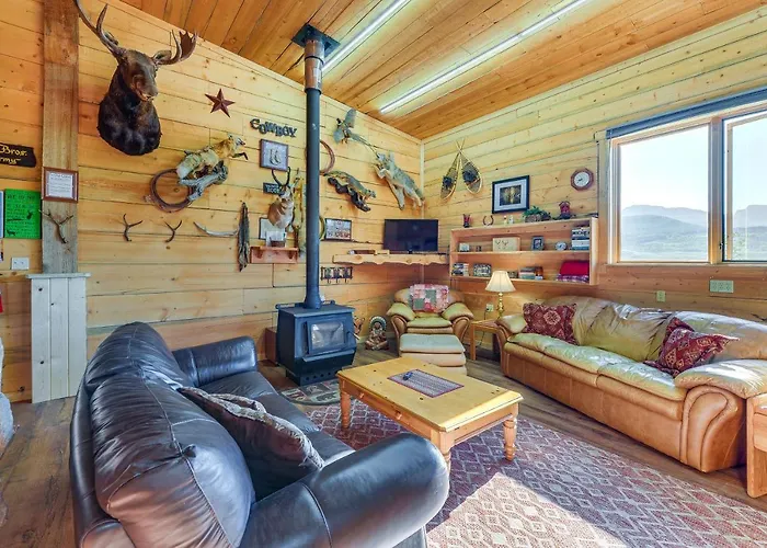 Cozy W/ Wind River Mtn Views *
